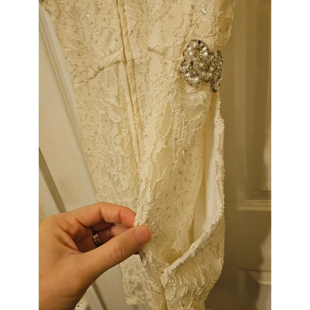 Sleeveless Dress Size 6 Has Pockets Zip Up Closure
